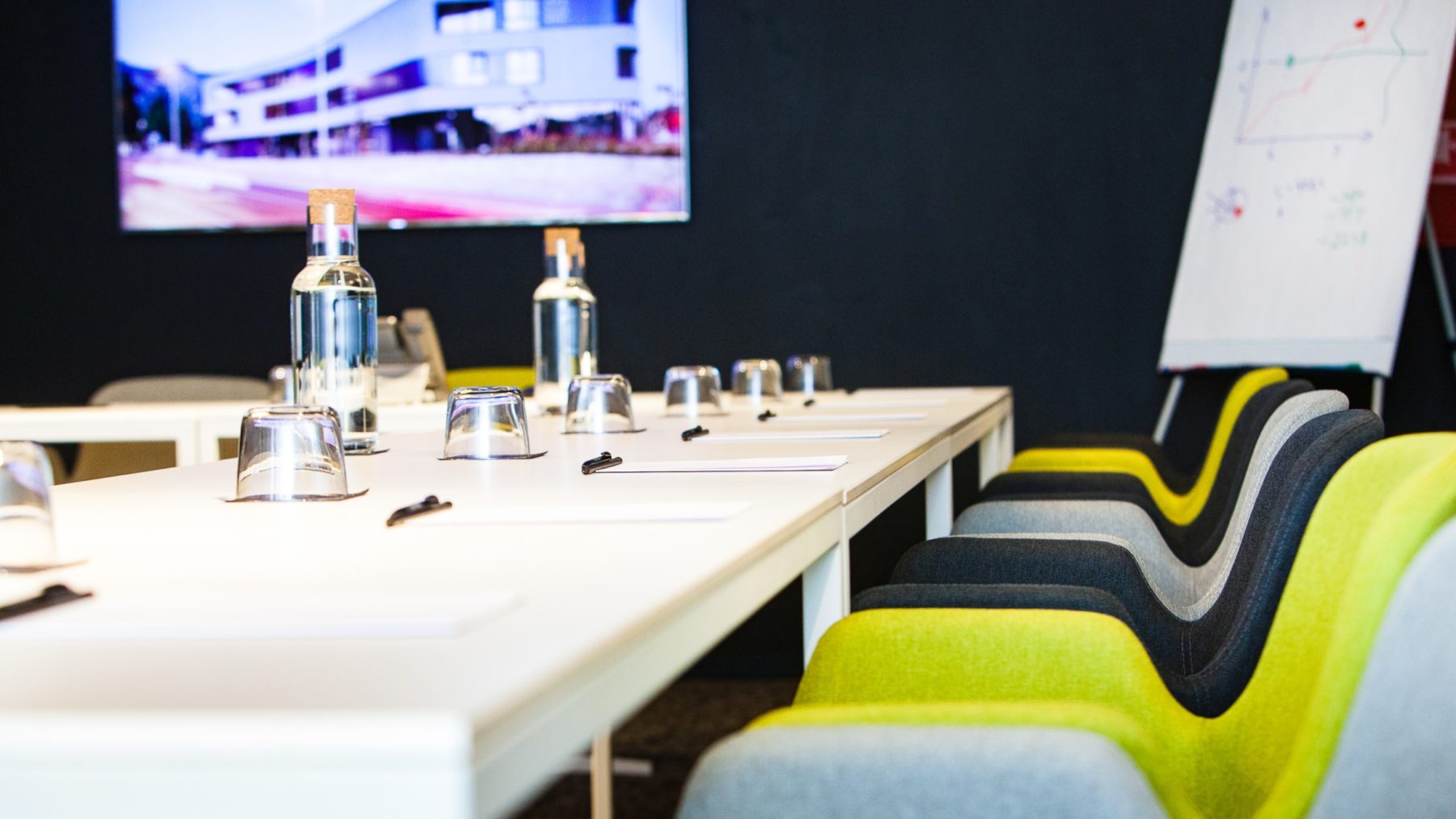 One-Suite-Meeting-Room-b-1800x1013